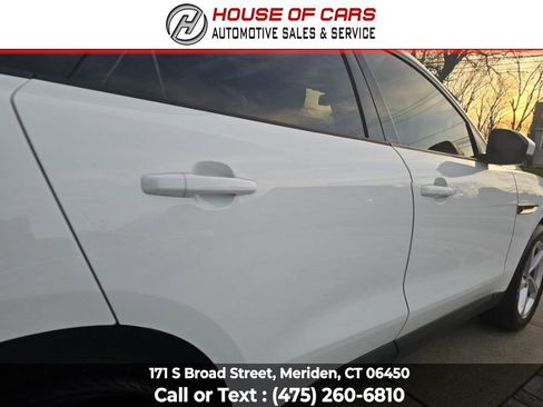 Used 2018 Jaguar F-PACE Premium AWD/4WD image 12