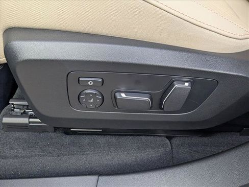 Used 2026 BMW X3 xDrive30i w/ Convenience Package AWD/4WD image 4