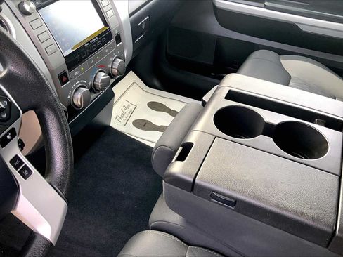 Used 2019 Toyota Tundra SR5 AWD/4WD image 16