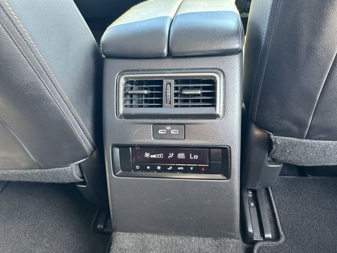 Used 2024 MAZDA CX-90 3.3 Turbo w/ Preferred Plus image 22