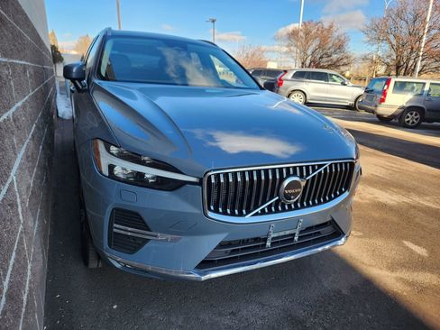 Used 2023 Volvo XC60 B5 Plus image 1