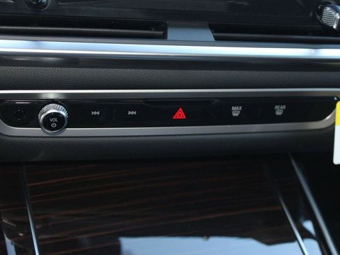 New 2026 BMW X7 M60i image 19