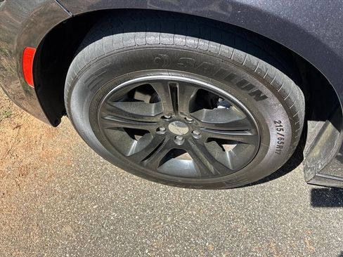 Used 2022 Dodge Charger SXT image 15