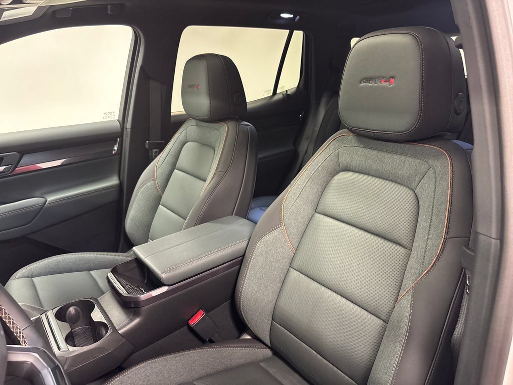 New 2026 GMC Terrain AT4 w/ Convenience Package III AWD/4WD image 22