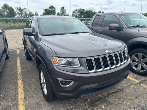 Used 2014 Jeep Grand Cherokee Laredo w/ 18" Wheel & 8.4" Radio Group AWD/4WD image 28