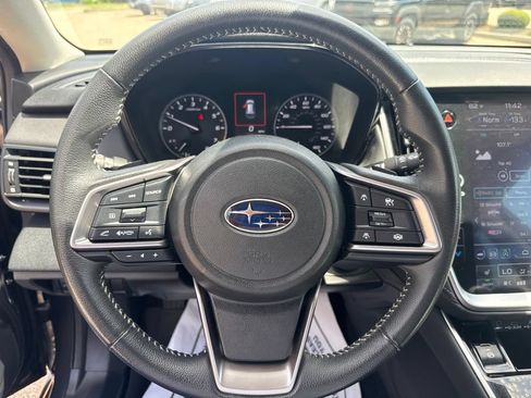 Used 2024 Subaru Outback Premium AWD/4WD image 10