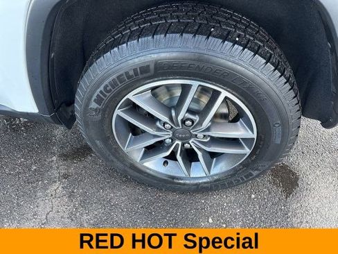 Used 2020 Jeep Grand Cherokee Laredo w/ 18" Wheel & 8.4" Radio Group image 44