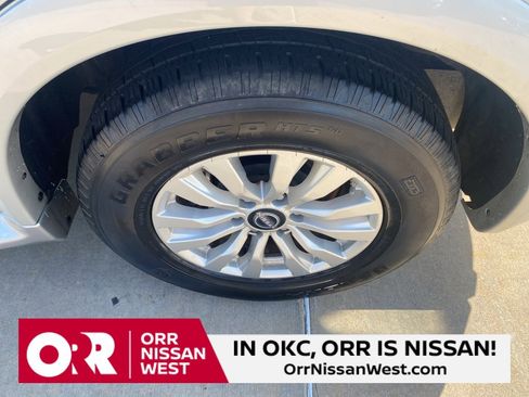 Used 2023 Nissan Armada SV image 9