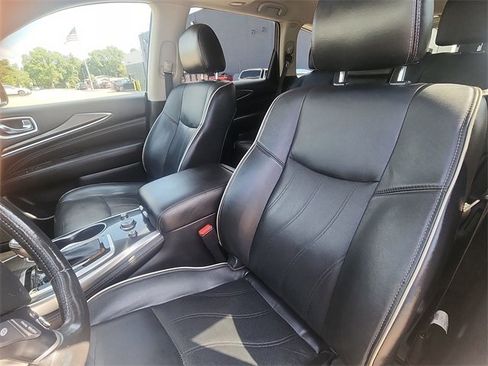Used 2019 INFINITI QX60 Luxe w/ Essential Package image 11
