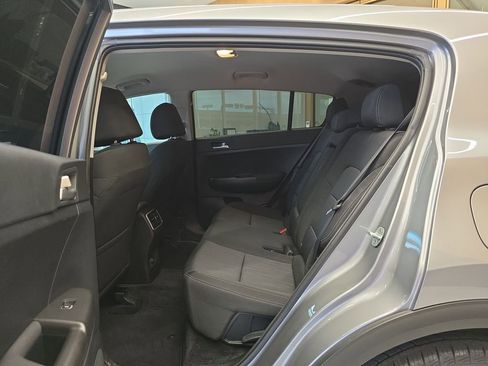 Used 2022 Kia Sportage LX image 30