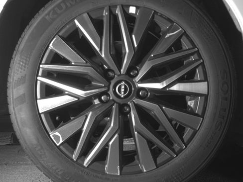 Used 2025 Nissan Altima 2.5 SV image 15