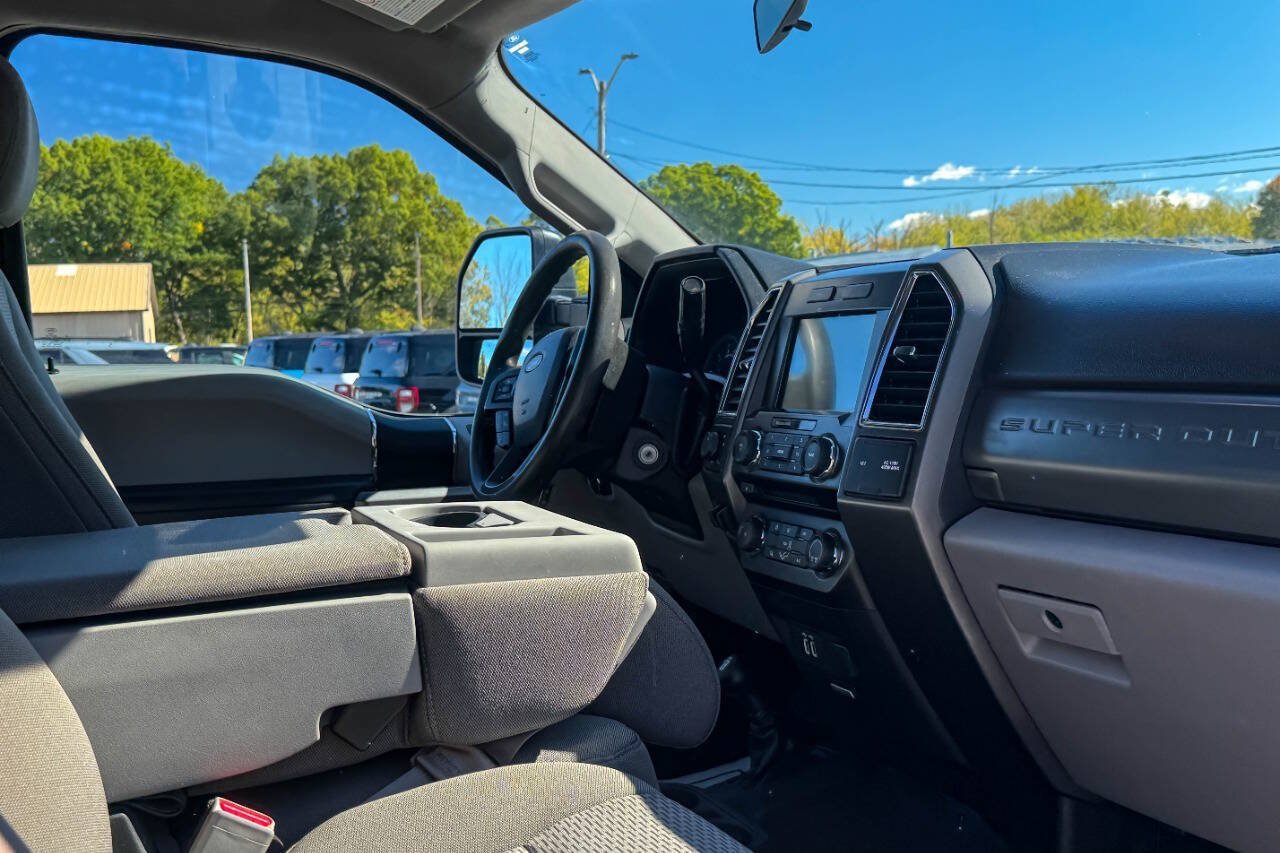 Used 2017 Ford F350 XLT AWD/4WD image 13