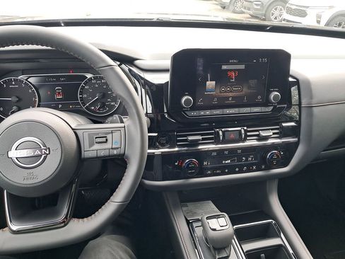 New 2025 Nissan Pathfinder Rock Creek image 13