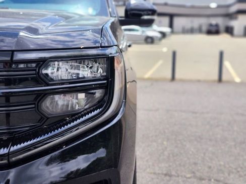 New 2026 Ford Expedition Platinum w/ Stealth Performance Package AWD/4WD image 10