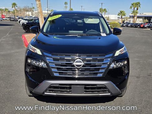 Used 2025 Nissan Rogue SL w/ Tech Package image 8