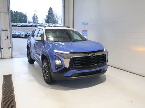 New 2026 Chevrolet Equinox ACTIV image 2