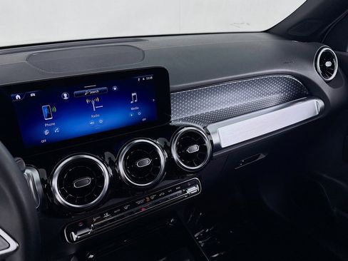Certified 2026 Mercedes-Benz GLB 250 image 21