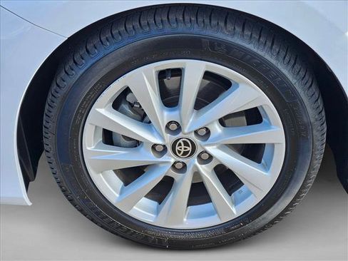 Used 2022 Toyota Camry LE image 22