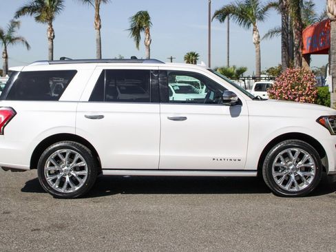 Used 2019 Ford Expedition Platinum image 12