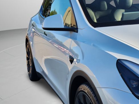Used 2022 Tesla Model Y Performance AWD/4WD image 41