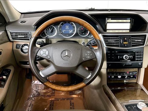 Used 2011 Mercedes-Benz E 350 4MATIC Wagon image 5