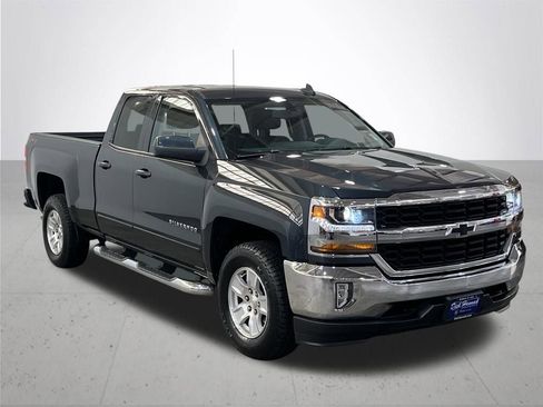 Used 2018 Chevrolet Silverado 1500 LT w/ All Star Edition image 8