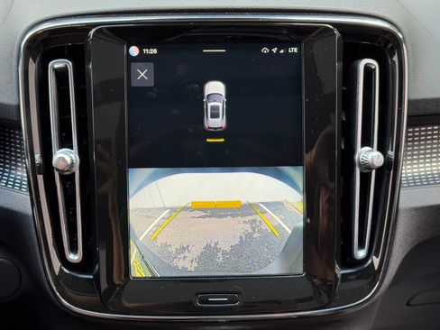 Used 2021 Volvo XC40 P8 Recharge w/ Advanced Package AWD/4WD image 27