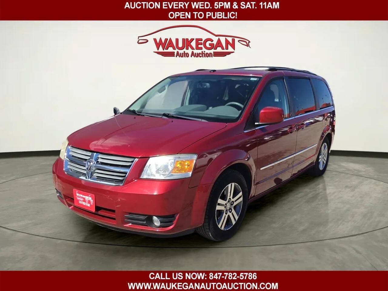 Used 2010 Dodge Grand Caravan SXT FWD image 1