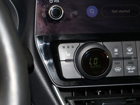 Used 2024 Toyota Grand Highlander XLE image 29