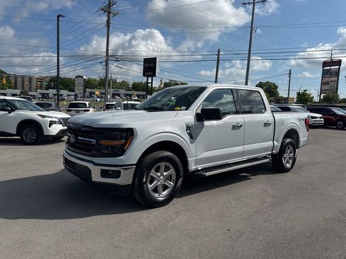 Used 2025 Ford F150 XLT w/ Equipment Group 301A Standard AWD/4WD image 3
