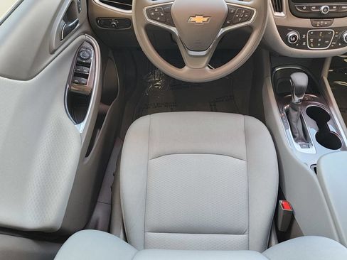 Used 2022 Chevrolet Malibu LT FWD image 11