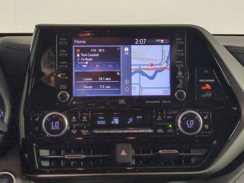 Used 2021 Toyota Highlander Limited image 21