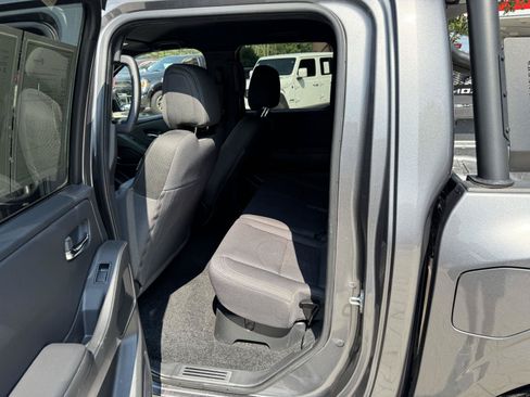 Used 2023 Nissan Frontier SV w/ Midnight Edition Package AWD/4WD image 6