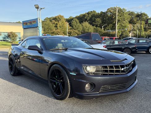 Used 2013 Chevrolet Camaro SS w/ RS Package image 3