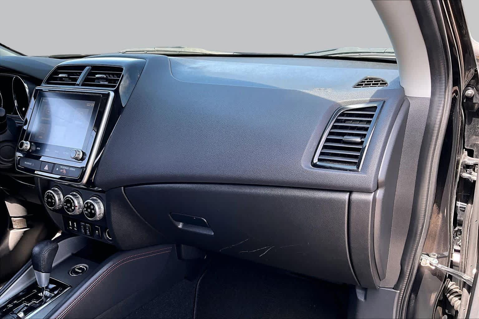 Used 2024 Mitsubishi Outlander Sport SE AWD/4WD image 18
