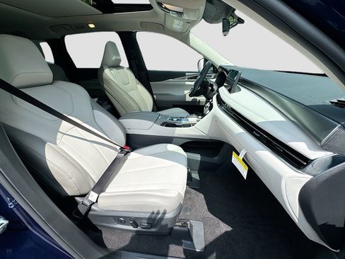 New 2027 INFINITI QX60 Luxe w/ Cargo Package FWD image 31