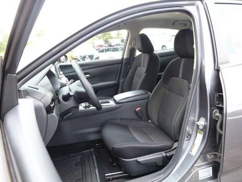 Certified 2025 Nissan Sentra SV FWD image 7