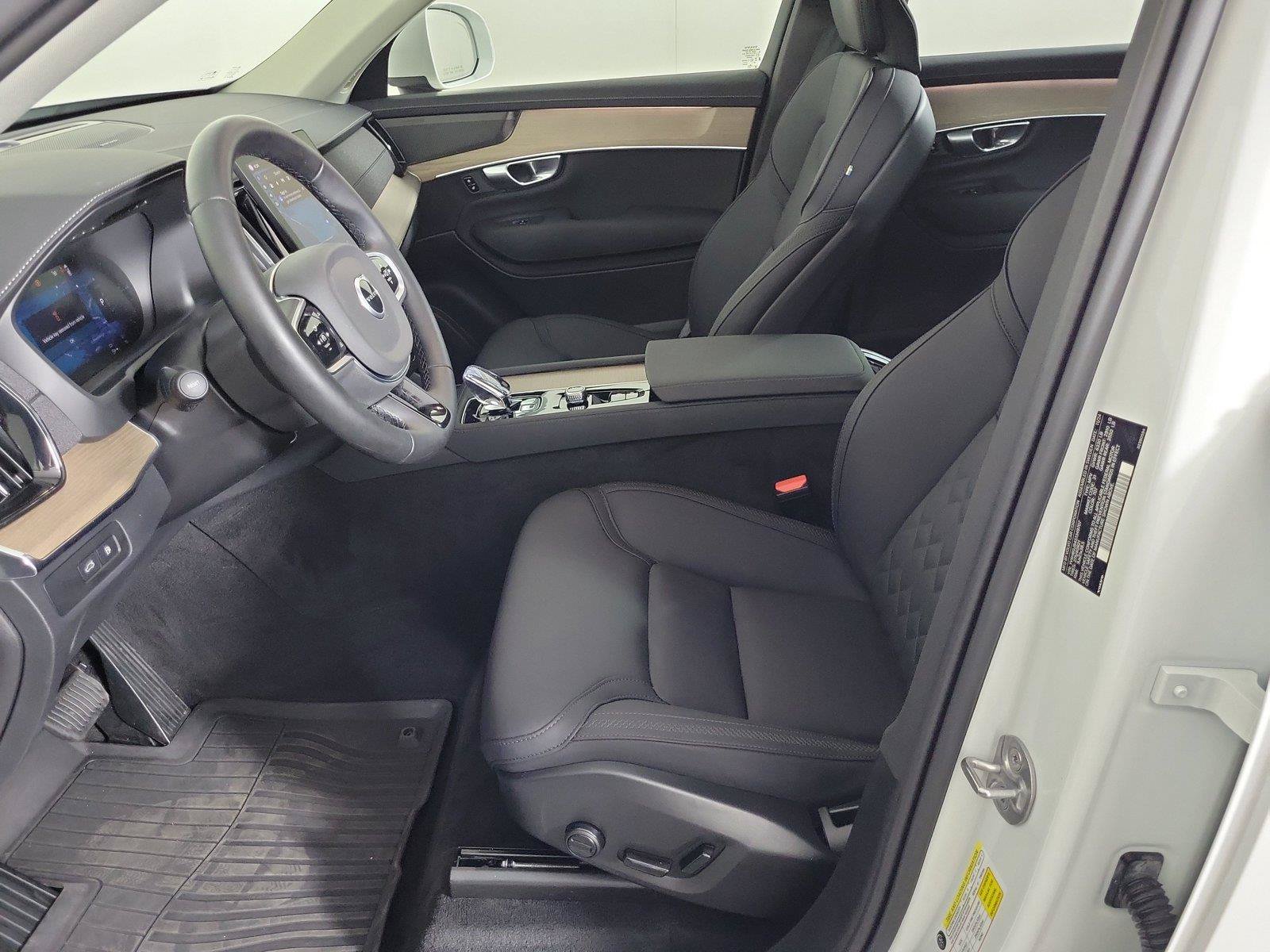 Certified 2025 Volvo XC90 T8 Plus w/ Protection Package Premier AWD/4WD image 19
