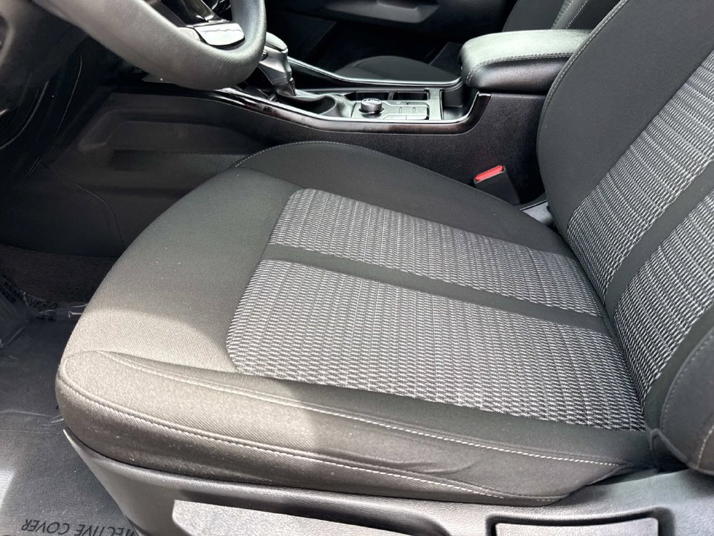 Used 2023 Kia Sorento LX FWD image 24