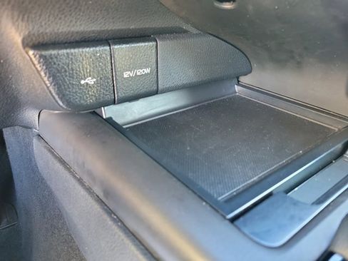 Used 2024 Toyota Camry SE image 12