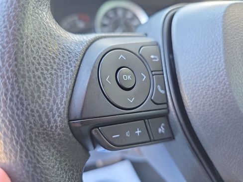 Used 2021 Toyota Corolla LE image 33