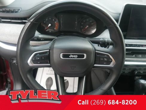 Used 2022 Jeep Compass Latitude AWD/4WD image 29