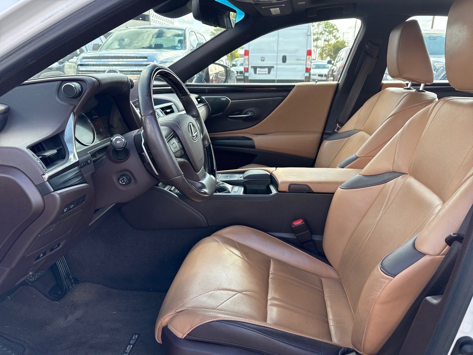 Used 2019 Lexus ES 350 w/ Accessory Package FWD image 11