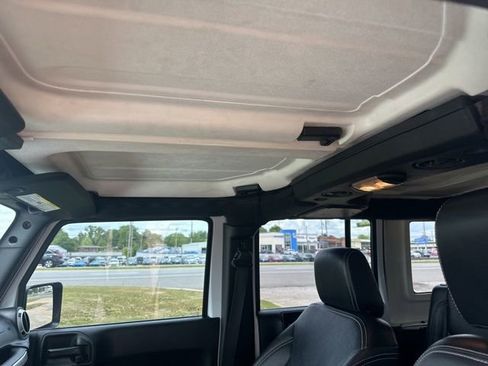 Used 2015 Jeep Wrangler Unlimited Sahara w/ Dual Top Group AWD/4WD image 22