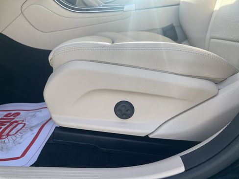 Certified 2022 Mercedes-Benz GLC 300 4MATIC image 12