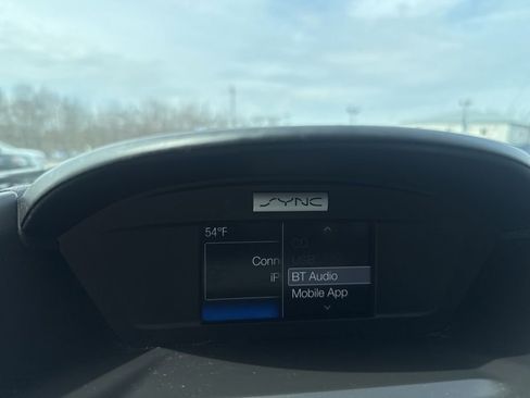 Used 2017 Ford Escape SE image 25