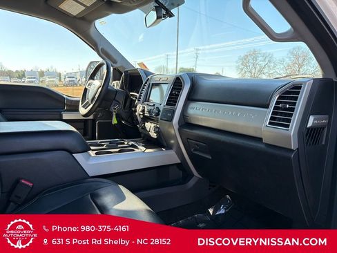 Used 2017 Ford F250 Lariat w/ Chrome Package image 38