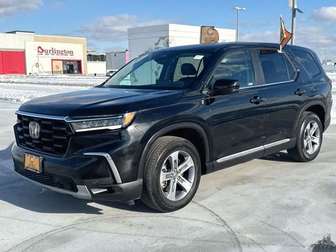Used 2025 Honda Pilot EX-L image 4
