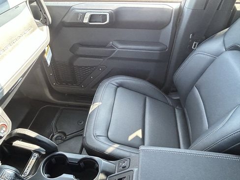 New 2025 Ford Bronco Badlands w/ Sasquatch Package image 16