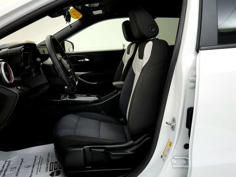Used 2024 Chevrolet Trax RS w/ Driver Confidence Package FWD image 25